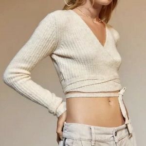 NWT Urban Outfitters Sweater Crème Bibi Wrap Top Sz Large